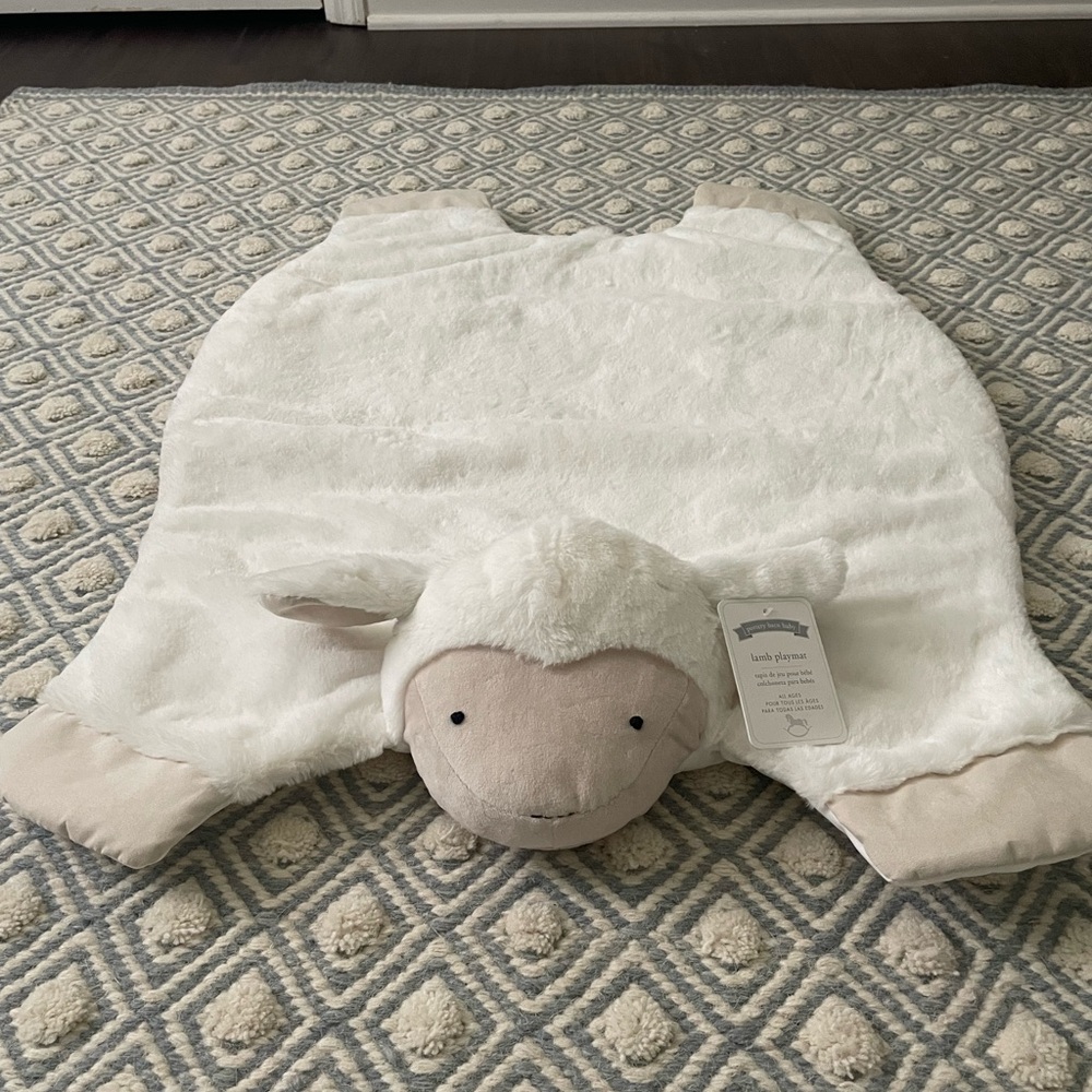 Lamb play mat
